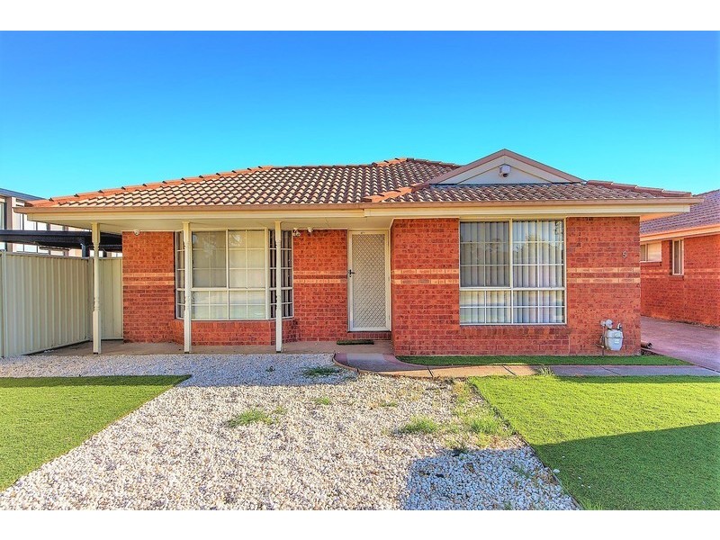 5/18 Creek St, Melton South VIC 3338