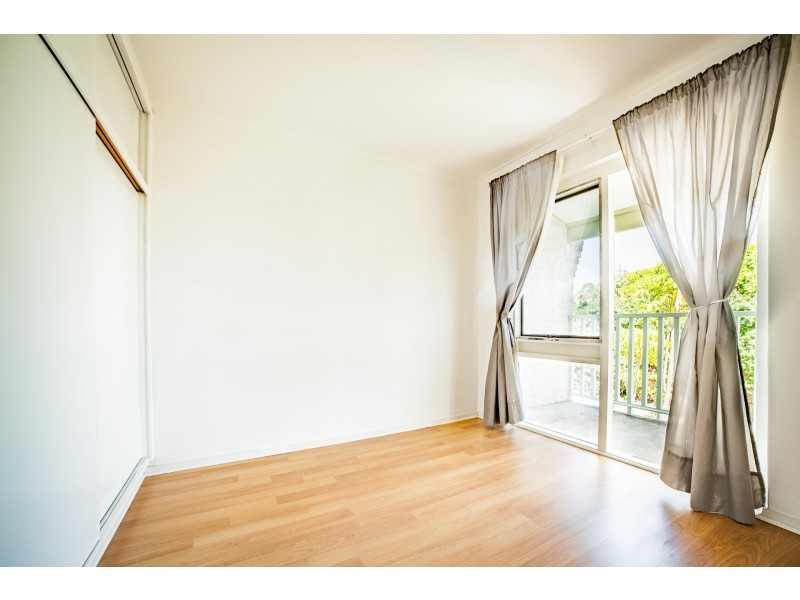 6/64 Comer Street, Como WA 6152