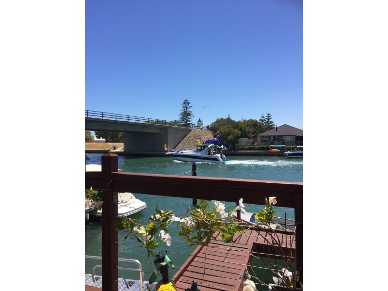 13/3 Piccolo Place, Halls Head WA 6210