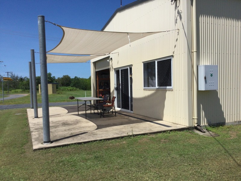 1 Taylor Street, Tully Heads QLD 4854