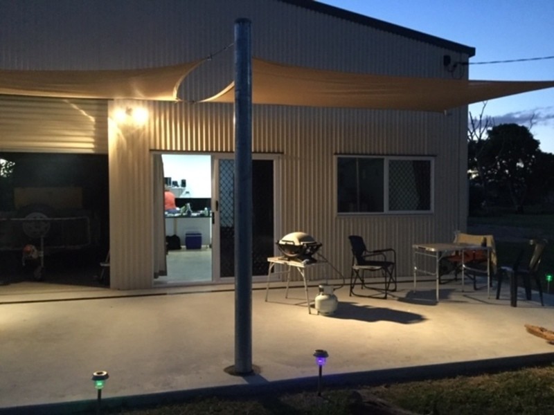 1 Taylor Street, Tully Heads QLD 4854