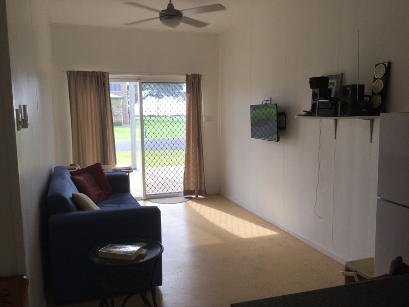 1 Taylor Street, Tully Heads QLD 4854