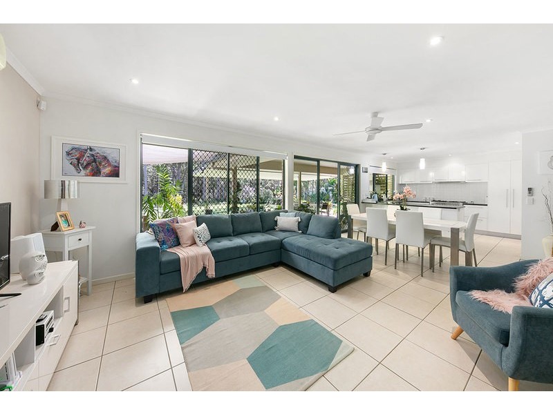 28 Sugargum Place, Cooroy QLD 4563