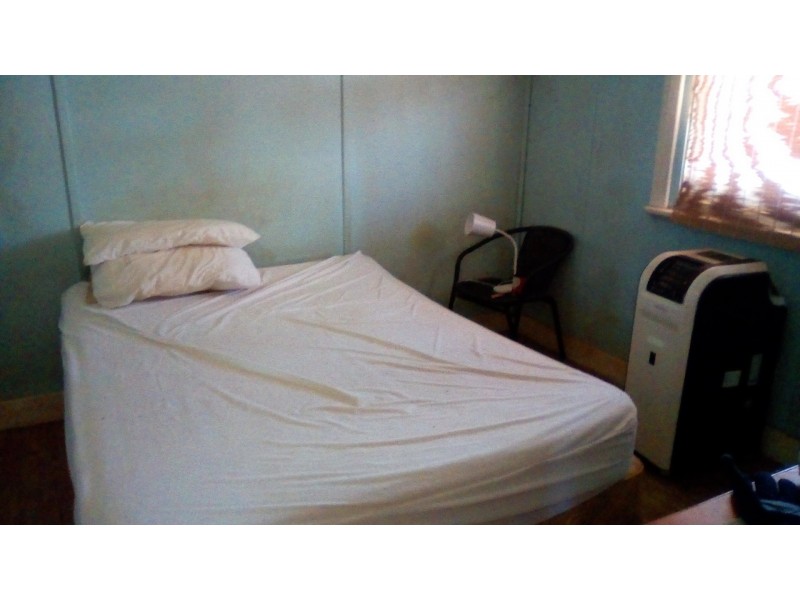 61 Young Street, Oaklands NSW 2646