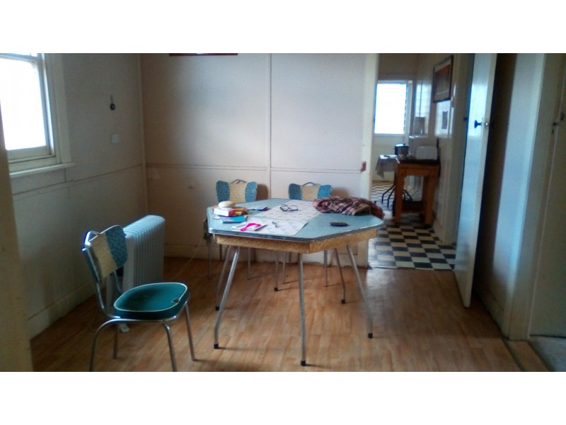 61 Young Street, Oaklands NSW 2646