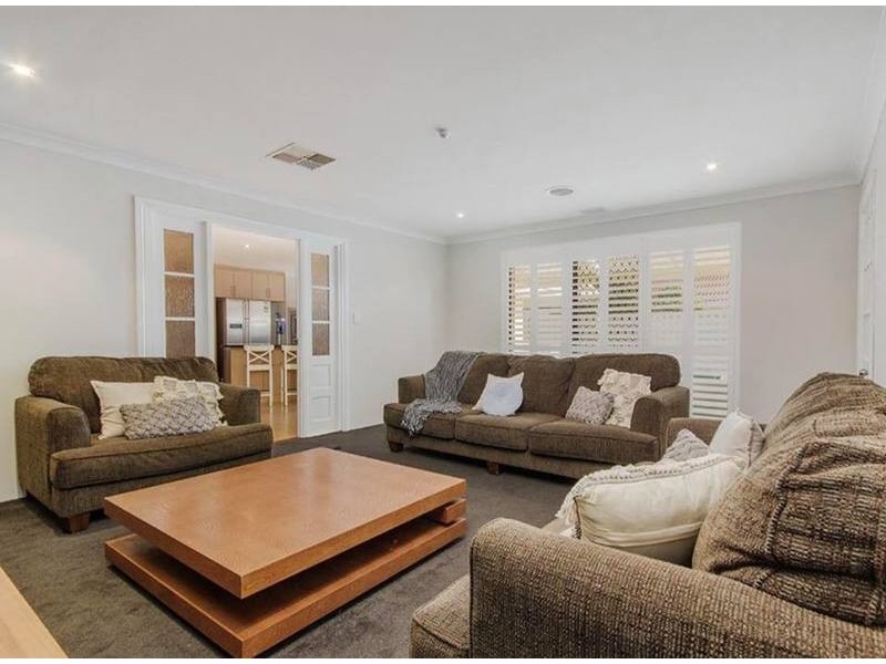 3 Windward Close, Safety Bay WA 6169