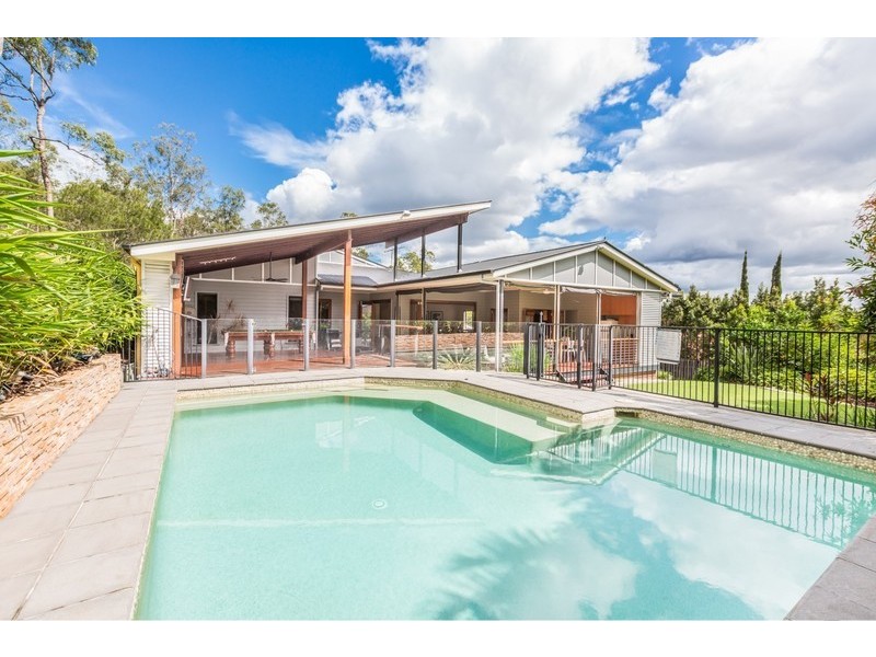 140 Brookwater Drive, Brookwater QLD 4300