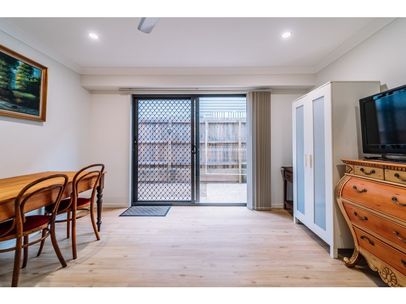 24 Brampton Crescent, Springfield Lakes QLD 4300