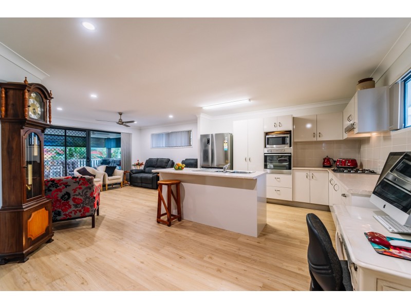 24 Brampton Crescent, Springfield Lakes QLD 4300