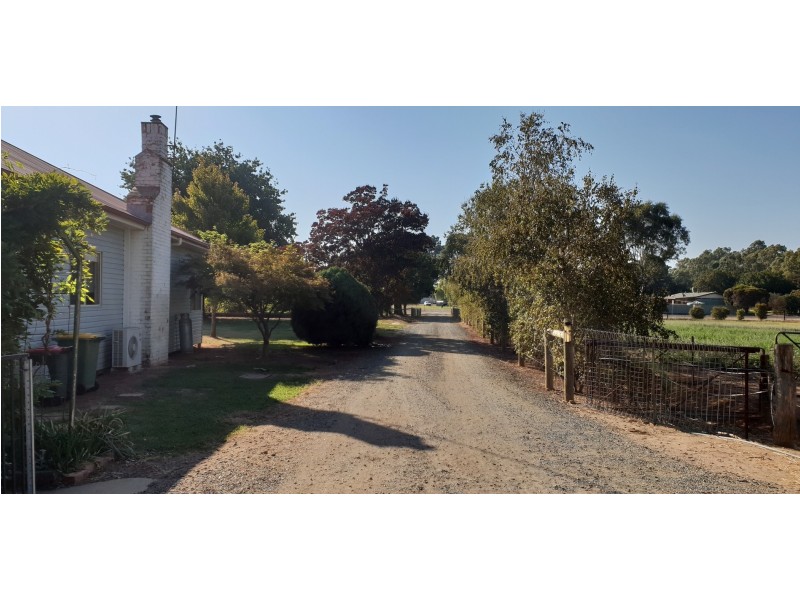 9 Palmer Road, Kyvalley VIC 3621