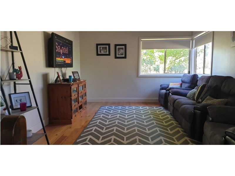 9 Palmer Road, Kyvalley VIC 3621