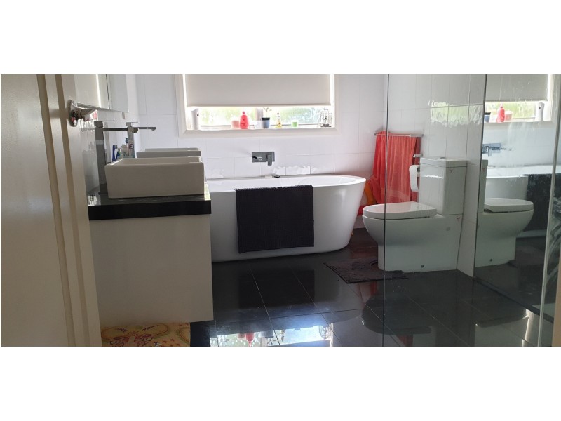 9 Palmer Road, Kyvalley VIC 3621