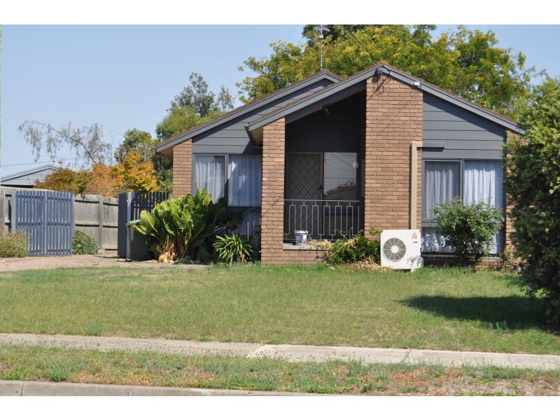 22 Melva Crescent, Whittington VIC 3219