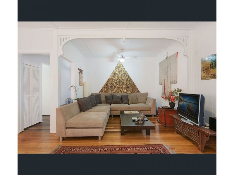 24 O’Quinn Street, Nudgee Beach QLD 4014