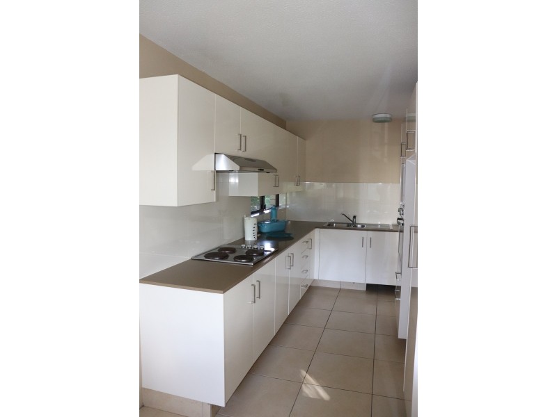 Broadbeach Waters QLD 4218