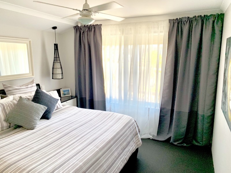 5 Dearwood Glade, Meadow Springs WA 6210