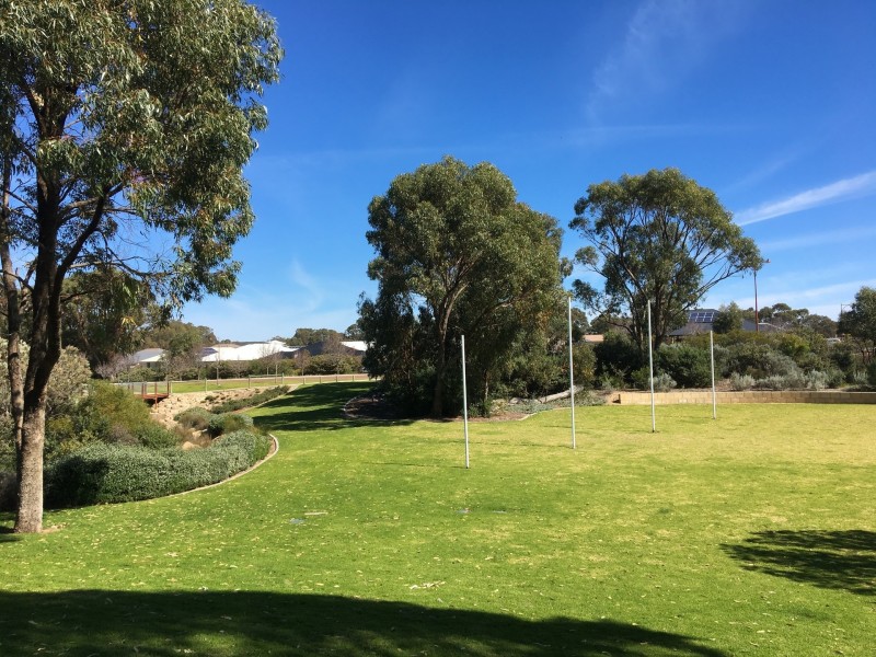 5 Dearwood Glade, Meadow Springs WA 6210