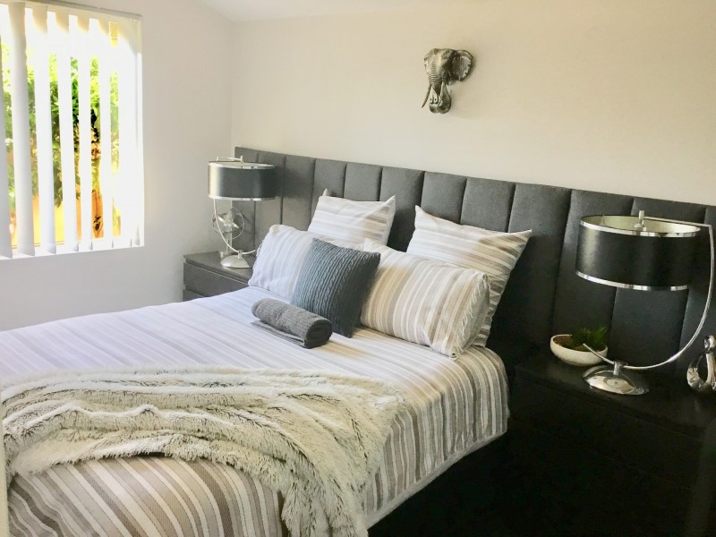 5 Dearwood Glade, Meadow Springs WA 6210