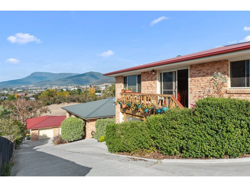 2/21 WAKEHURST ROAD, Austins Ferry TAS 7011