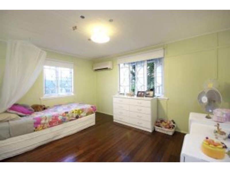 20 Morehead Street, Bungalow QLD 4870