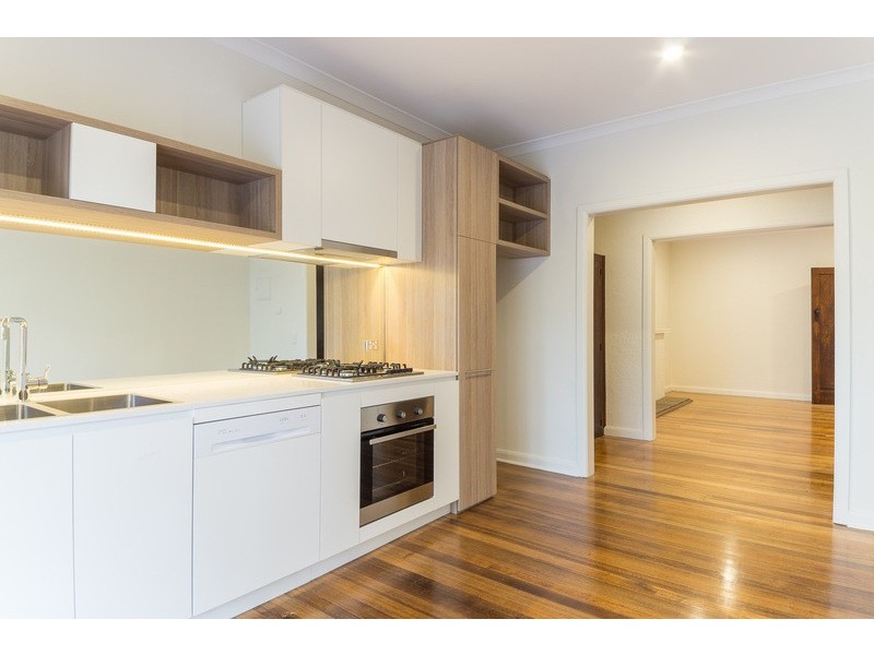 1/12 Essex Street, Glen Iris VIC 3146