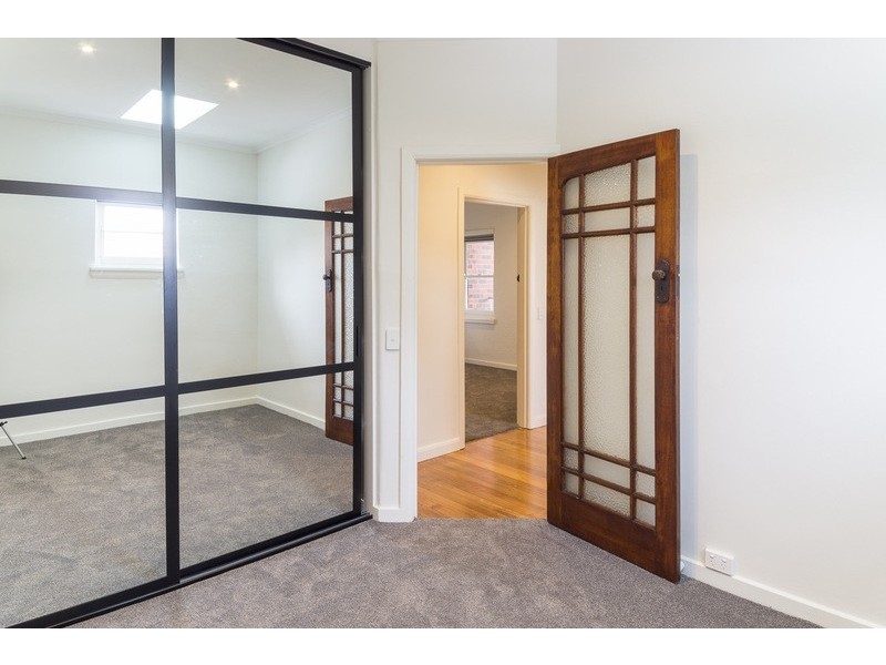 1/12 Essex Street, Glen Iris VIC 3146