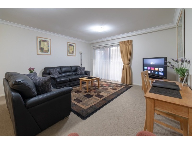 2/128 Mounts Bay Rd, Perth WA 6000