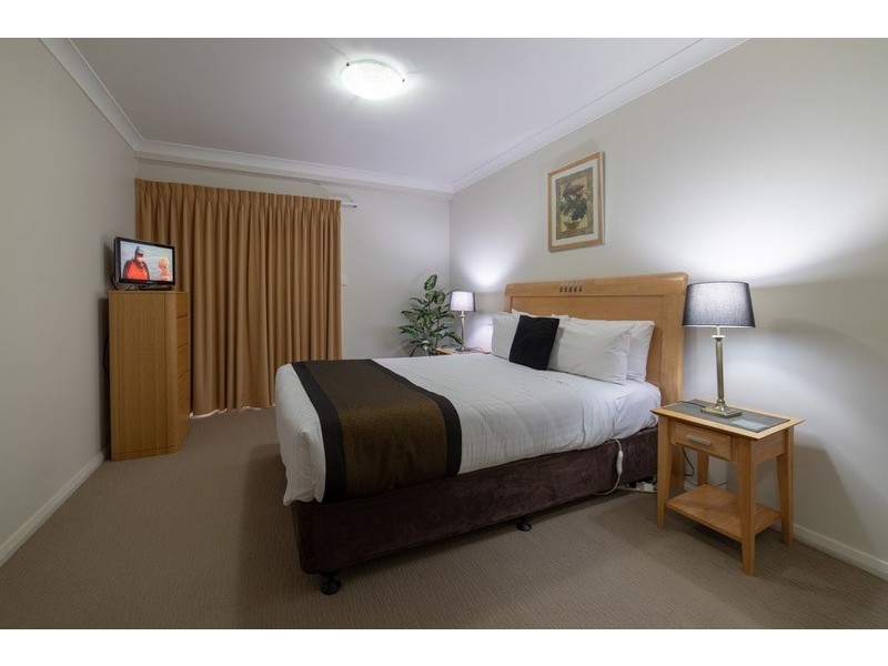 2/128 Mounts Bay Rd, Perth WA 6000