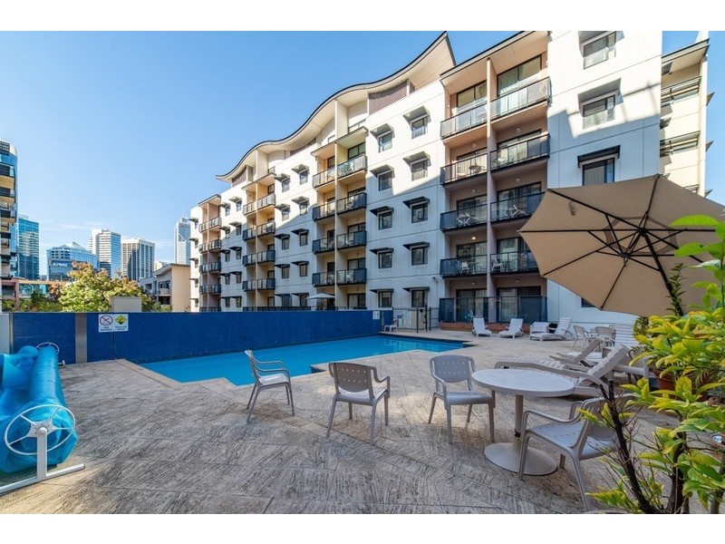 2/128 Mounts Bay Rd, Perth WA 6000