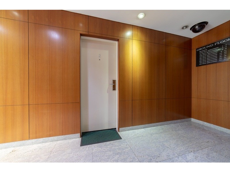 2/128 Mounts Bay Rd, Perth WA 6000