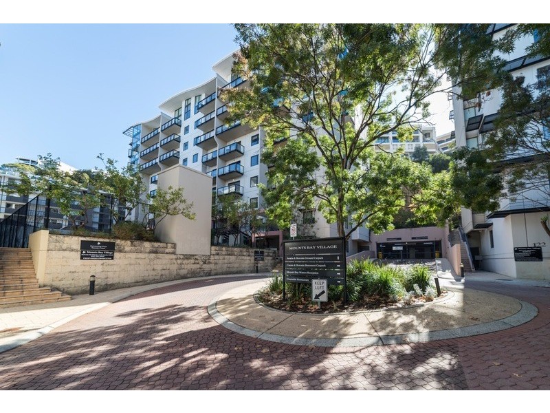 2/128 Mounts Bay Rd, Perth WA 6000
