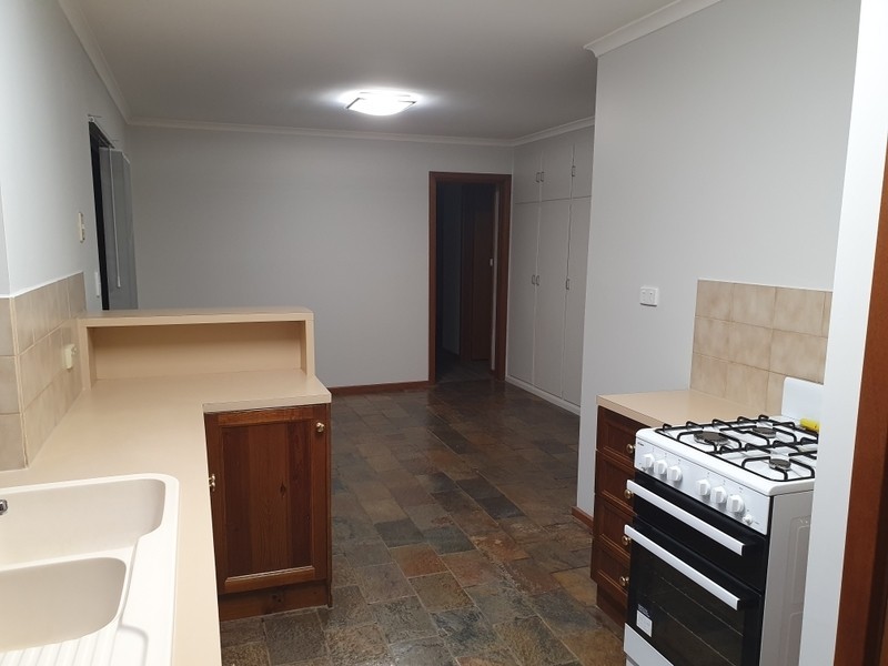 22 Jordan Ave, Happy Valley SA 5159