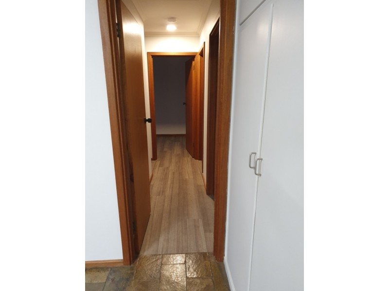 22 Jordan Ave, Happy Valley SA 5159