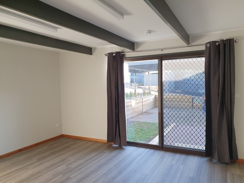 22 Jordan Ave, Happy Valley SA 5159