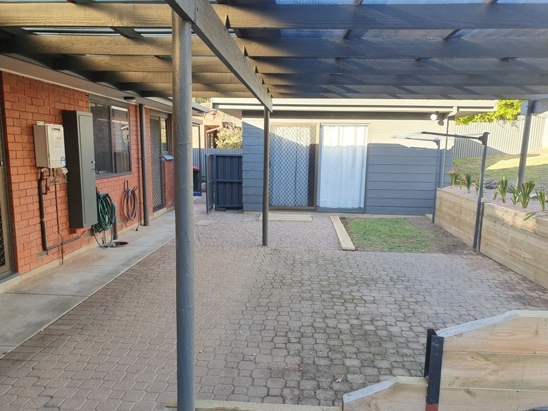 22 Jordan Ave, Happy Valley SA 5159