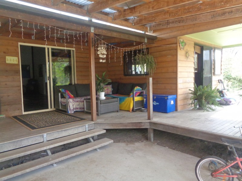 380 Settlement Road, Horse Camp QLD 4671