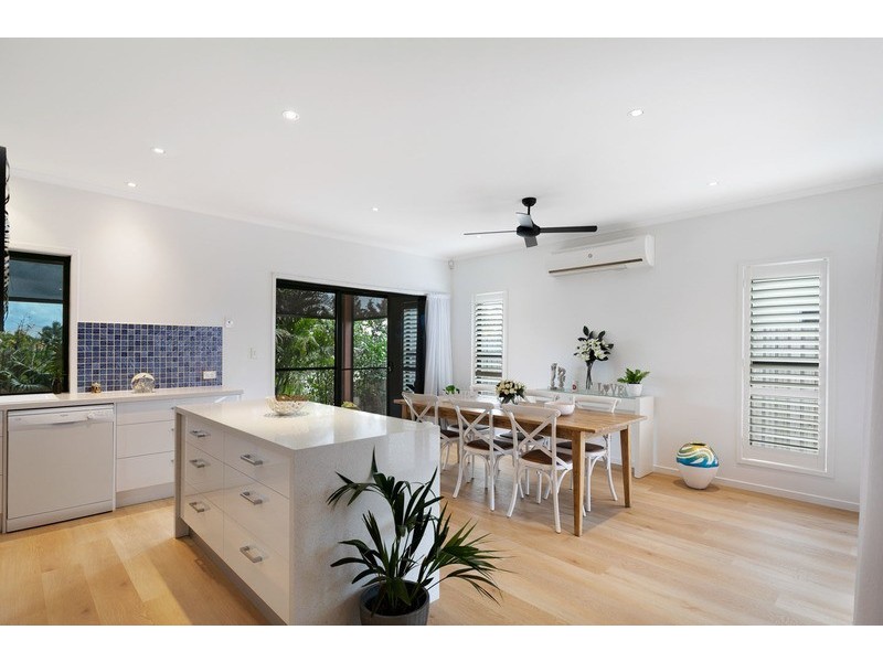 15 Lady Nelson Drive, Eli Waters QLD 4655