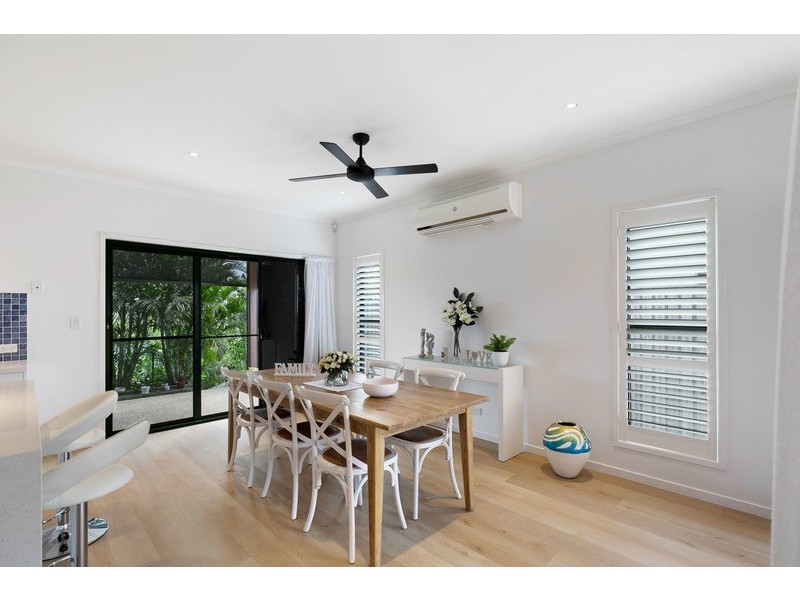 15 Lady Nelson Drive, Eli Waters QLD 4655