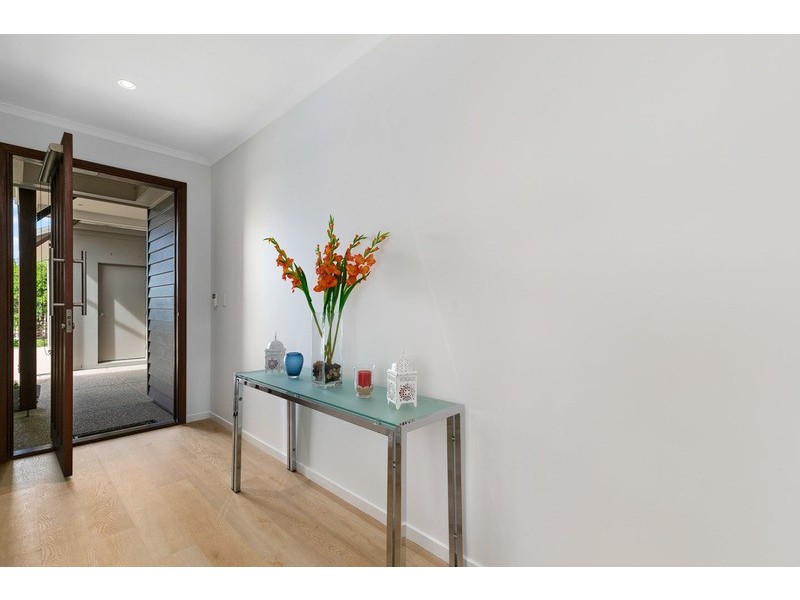 15 Lady Nelson Drive, Eli Waters QLD 4655