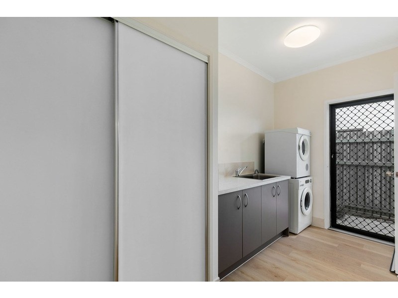 15 Lady Nelson Drive, Eli Waters QLD 4655