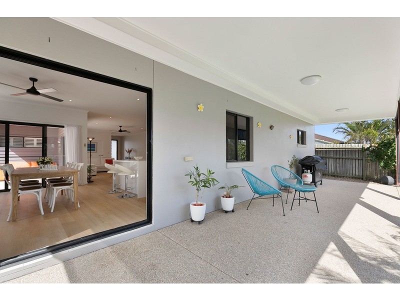 15 Lady Nelson Drive, Eli Waters QLD 4655