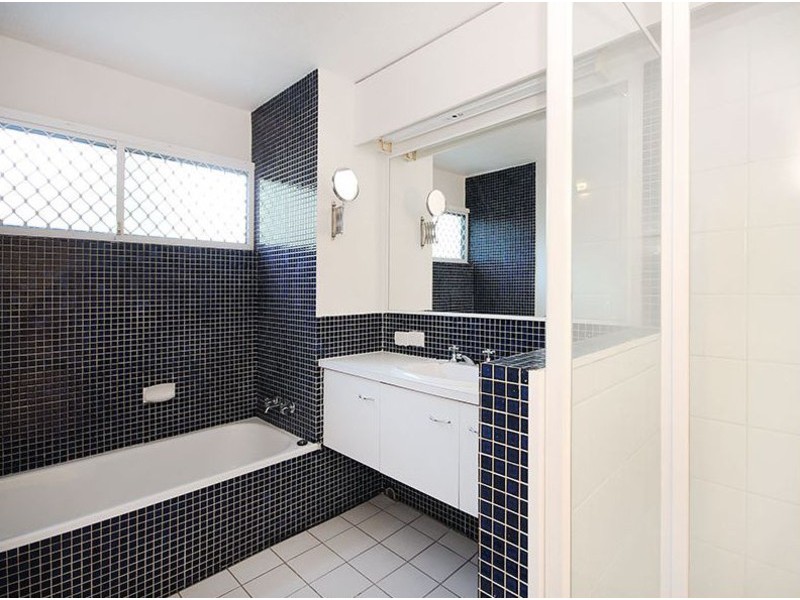 1/142-144 Ryan Street, West End QLD 4101