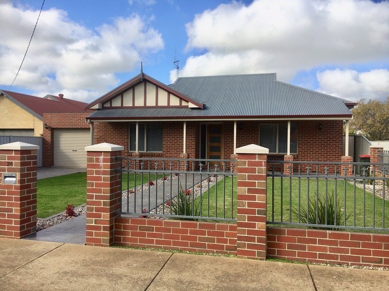 1/24 Fischer Street, Kyabram VIC 3620