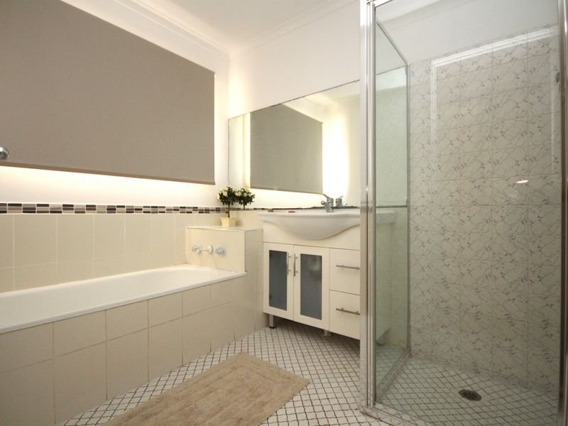 379 McCullough Street, Sunnybank QLD 4109