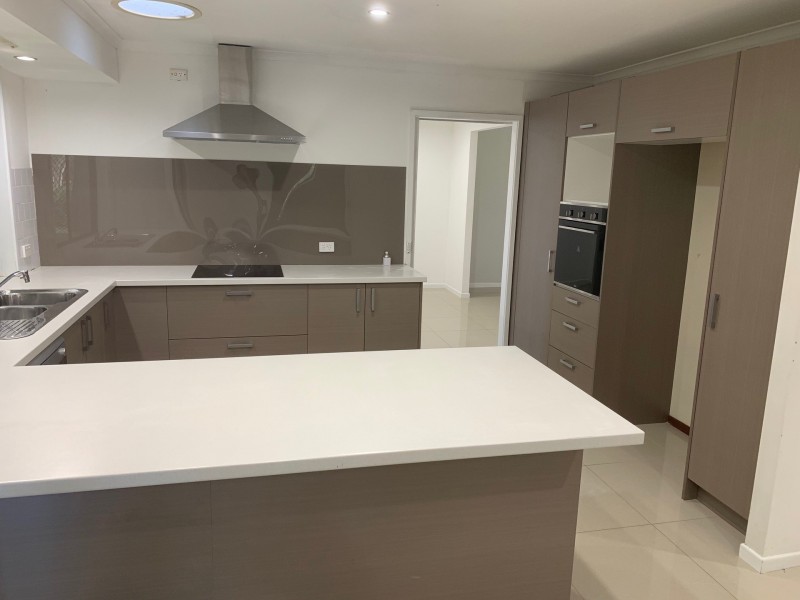24 Pelican Parade, Jacobs Well QLD 4208