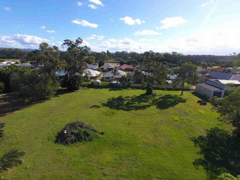 24 Pelican Parade, Jacobs Well QLD 4208