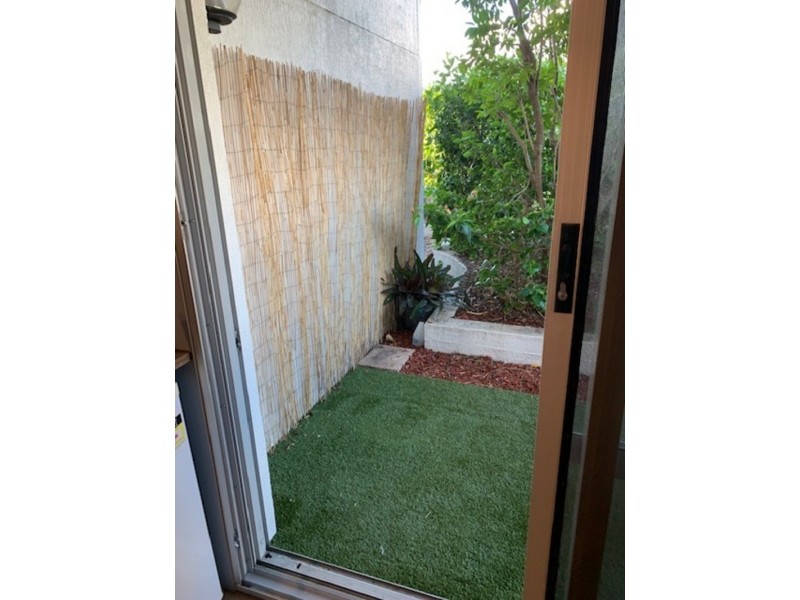 116/2 Barney Street, Southport QLD 4215