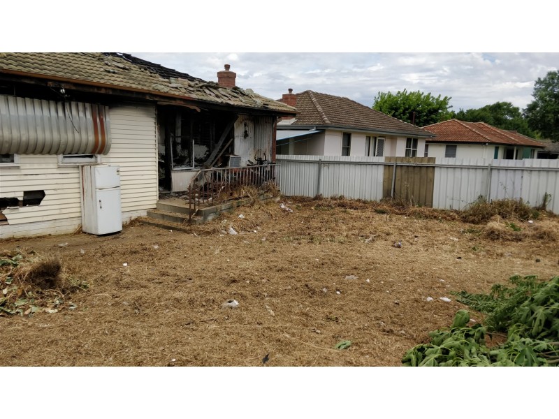 32 Tichborne Crescent, Kooringal NSW 2650