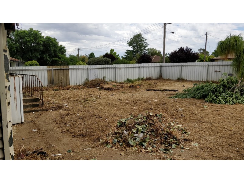 32 Tichborne Crescent, Kooringal NSW 2650