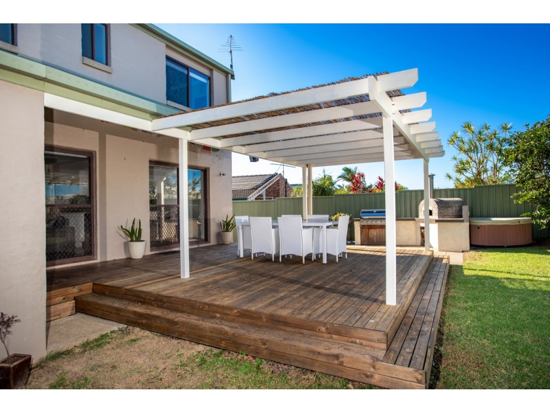 41 Ryan Crescent, Woolgoolga NSW 2456